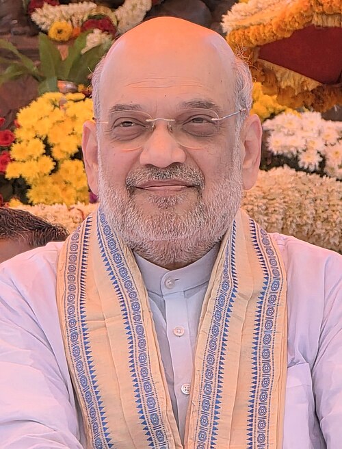 Amit Shah Meets Devendra Fadnavis and Eknath Shinde Over Protests and Sena Case