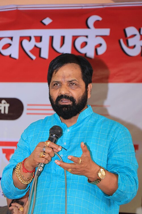 Over 10,000 Women Attend Minister Bharat Gogawale's Rakhi Event in Mahad